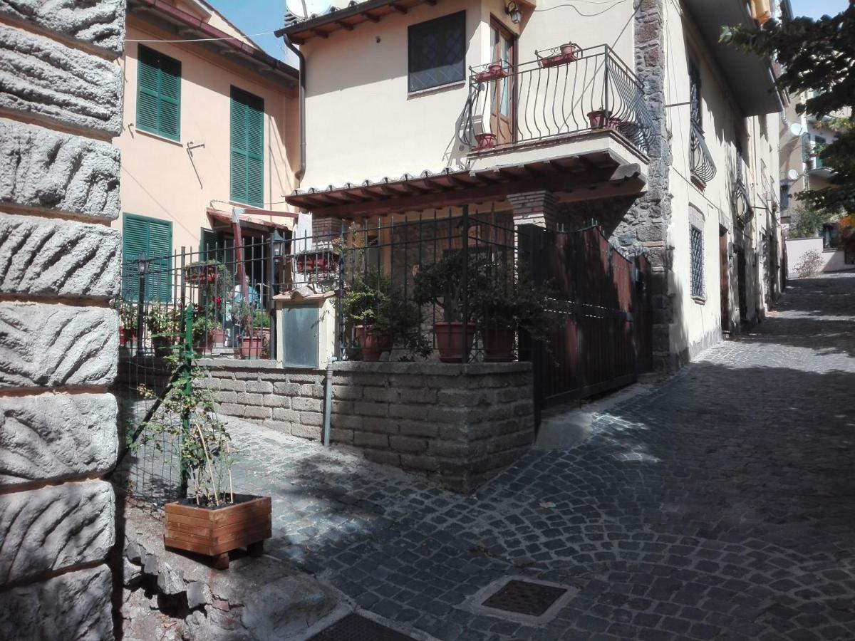 Vila La Rosa Sul Lago Trevignano Romano Exteriér fotografie